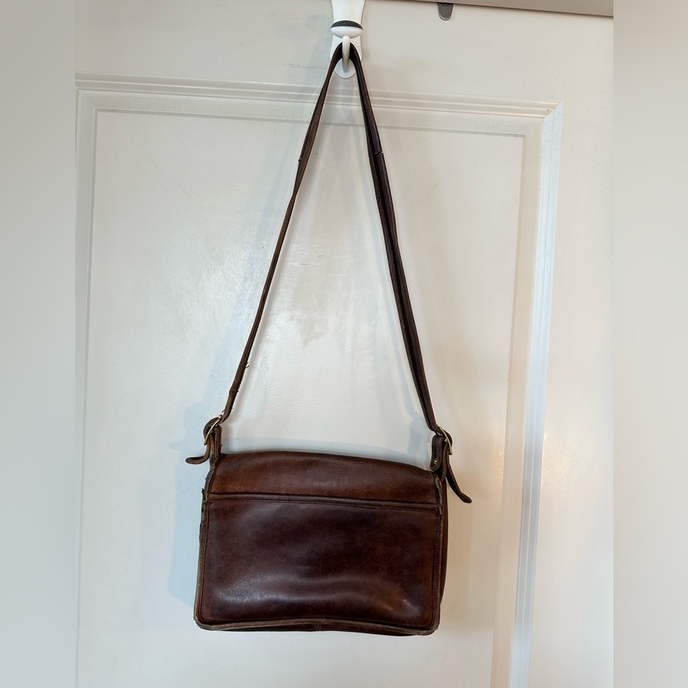 Vintage Coach Legacy Flap Turnlock Adjustable Crossbody Brown Leather Bag - Picture 2 of 16